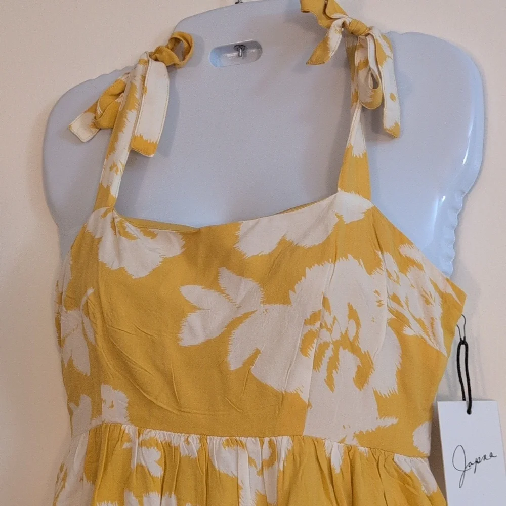 Yellow and White Floral Sundress with Tie Straps - Picture 3 of 15